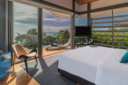 Bedroom and sea view